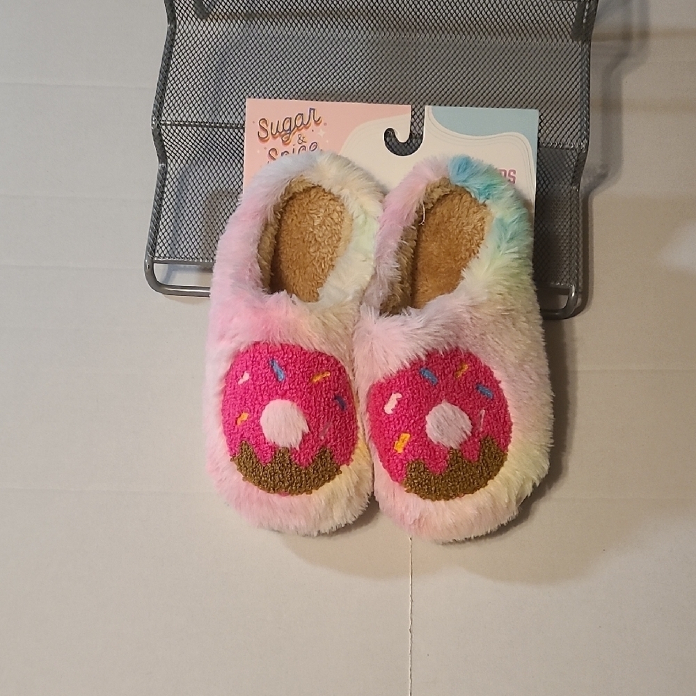 Sugar Spice Girls Pink Donut Fuzzy Slippers NWOT Size 2-3